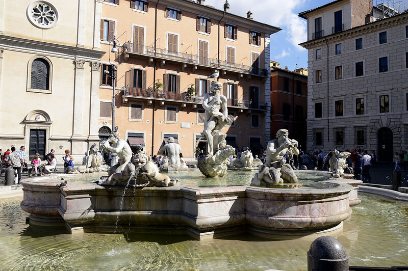 Fontana del Moro.jpeg
